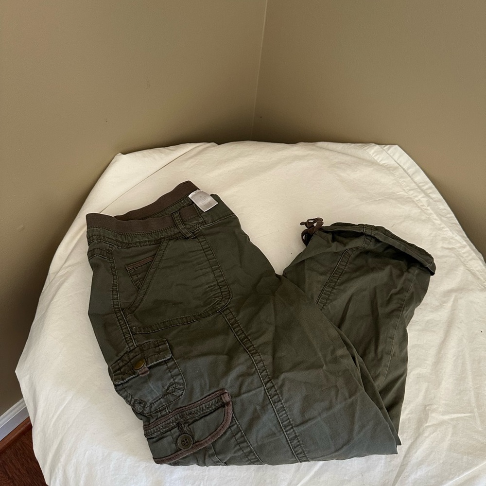 Women’s Cargo Capris